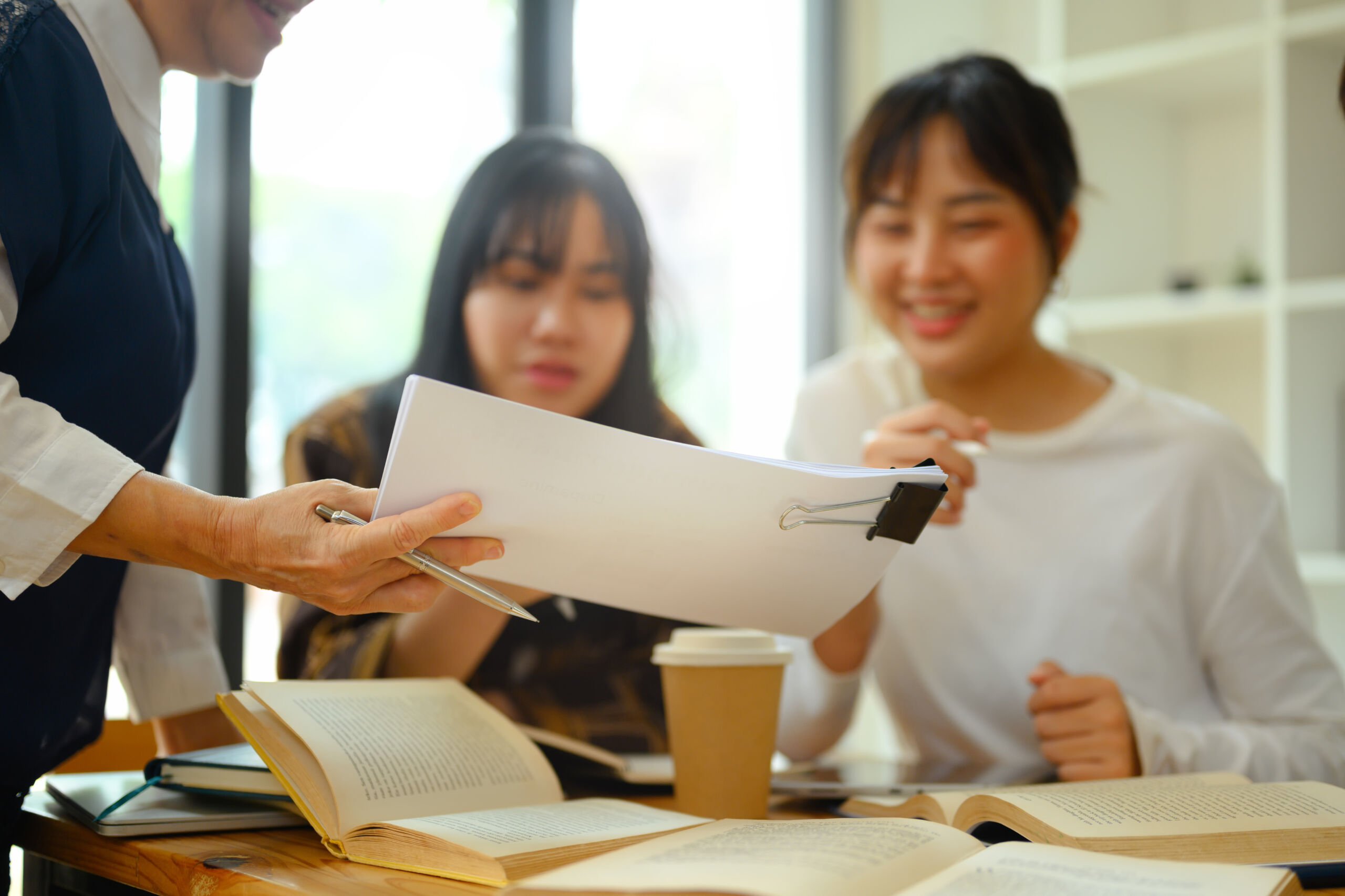 10 Tips to Make the Most of Your In-Person English Classes