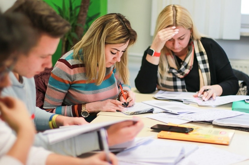 English Classes in Utah to Build Real-Life Communication Skills