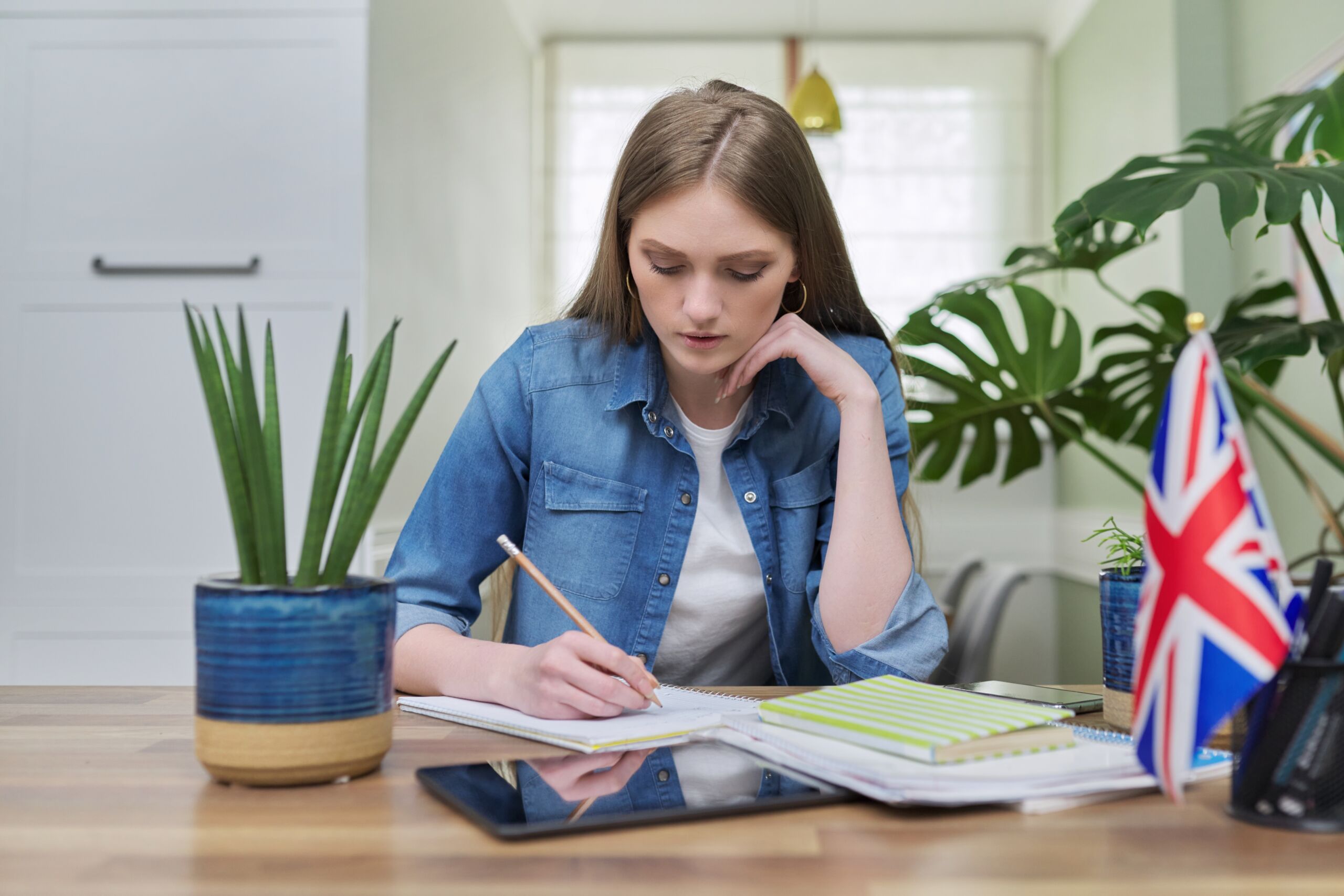 How Long Does It Take to Learn English and What Affects Your Progress